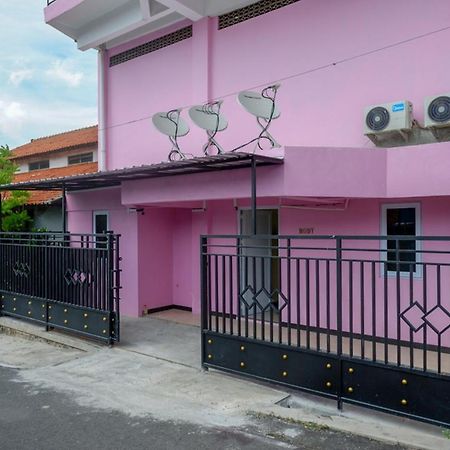 מלון Reddoorz @ Jalan Gatot Subroto סמאראנג מראה חיצוני תמונה